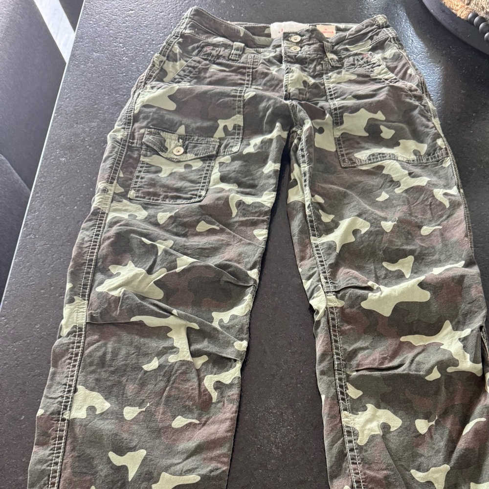 Anthropologie the Wanderer camo utility jeans
